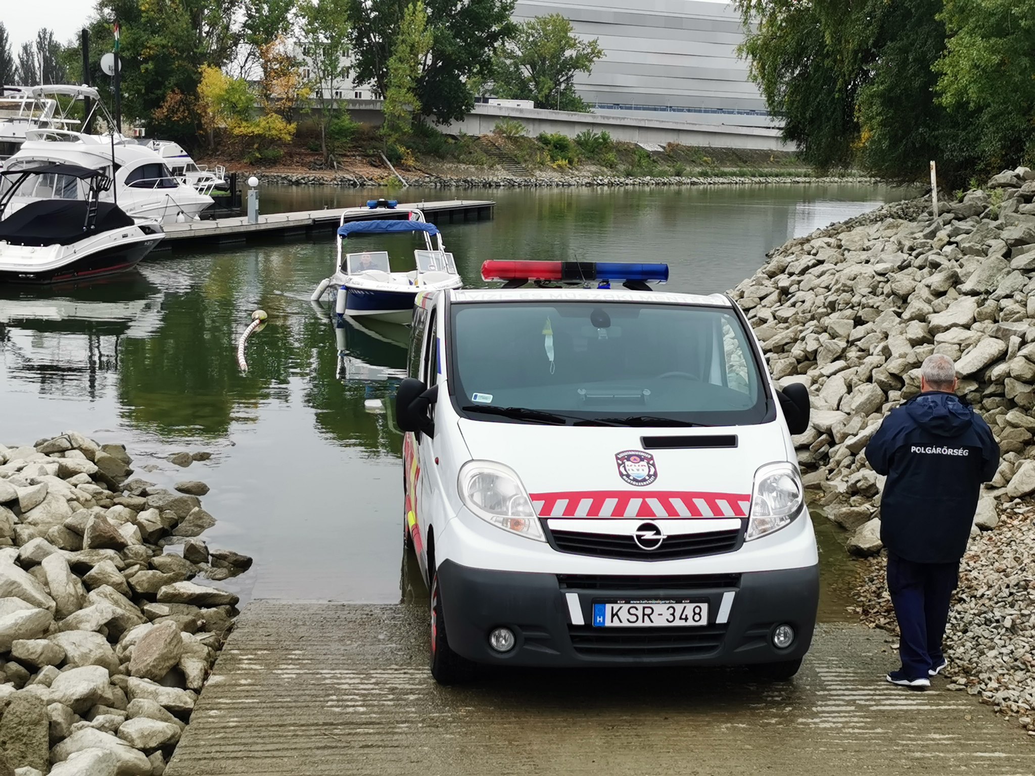 A Kékesen már havazott!
 Így mi is megkezdtük a téli felkészülést.
 Köszönjük ...