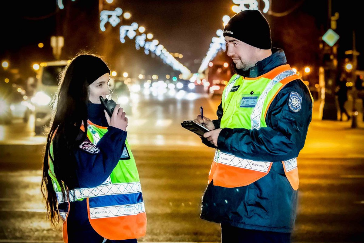 Ezüstvasárnap!
 Láttad már a díszkivilágítást a Pozsonyi utcán,
 vagy Belváros...