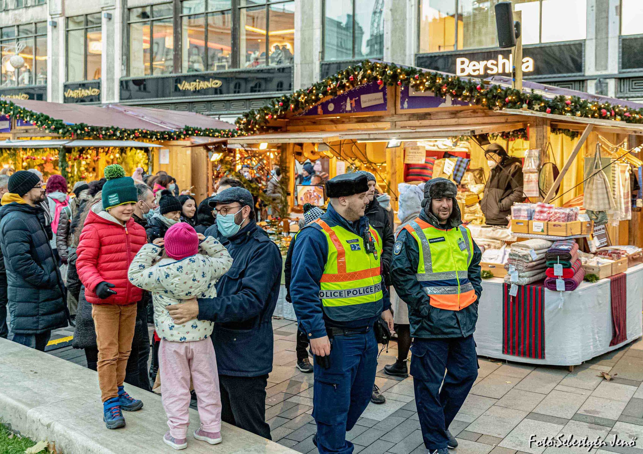 Advent
 Köszönjük a fotókat Sebestyén Jenőnek!
             #KVP 
#vasar 
#adv...