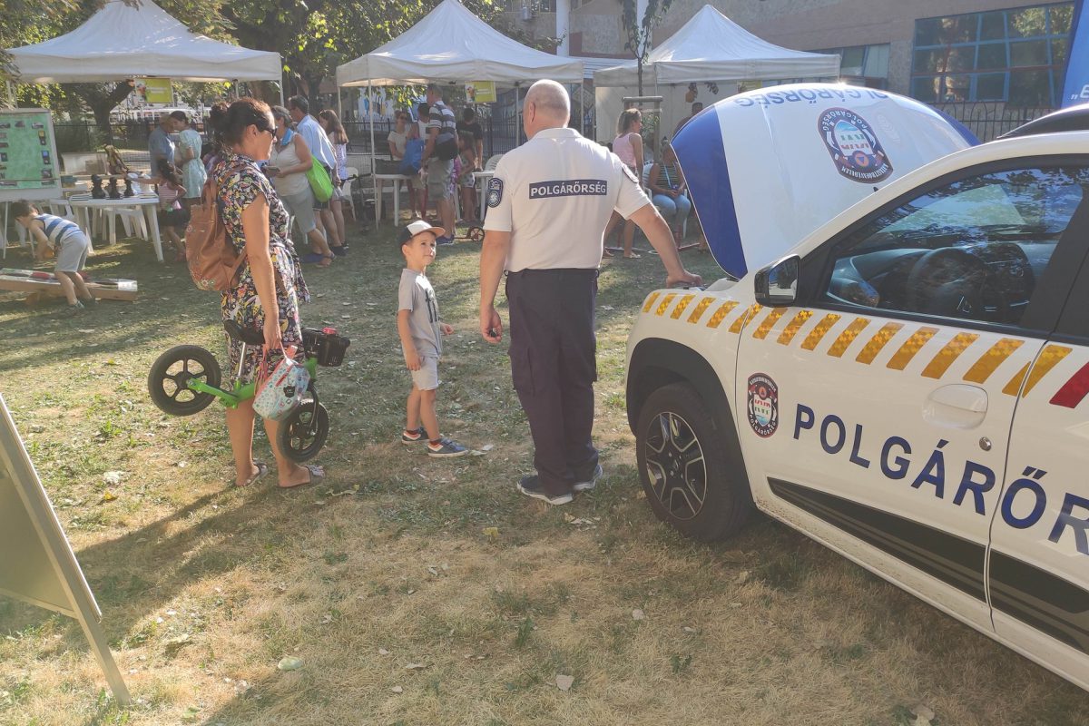 Elektromos autó a Lakóközösségi napon!
 Ezúttal nem a csak a közlekedés bizton...