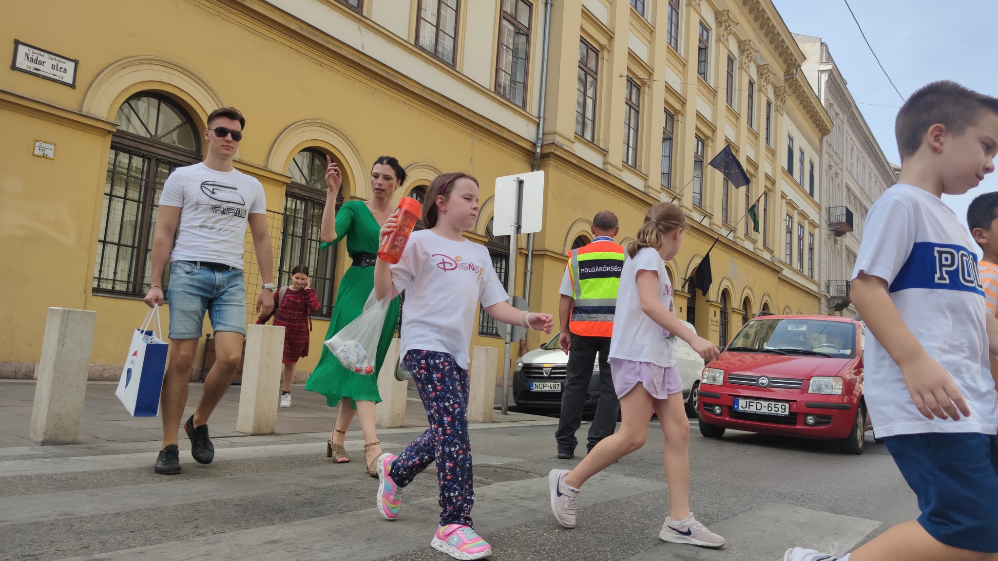 Egy hete kezdődött,
 a 2022/2023 tanév!
 Ott vagyunk és segítünk nap mint nap,...