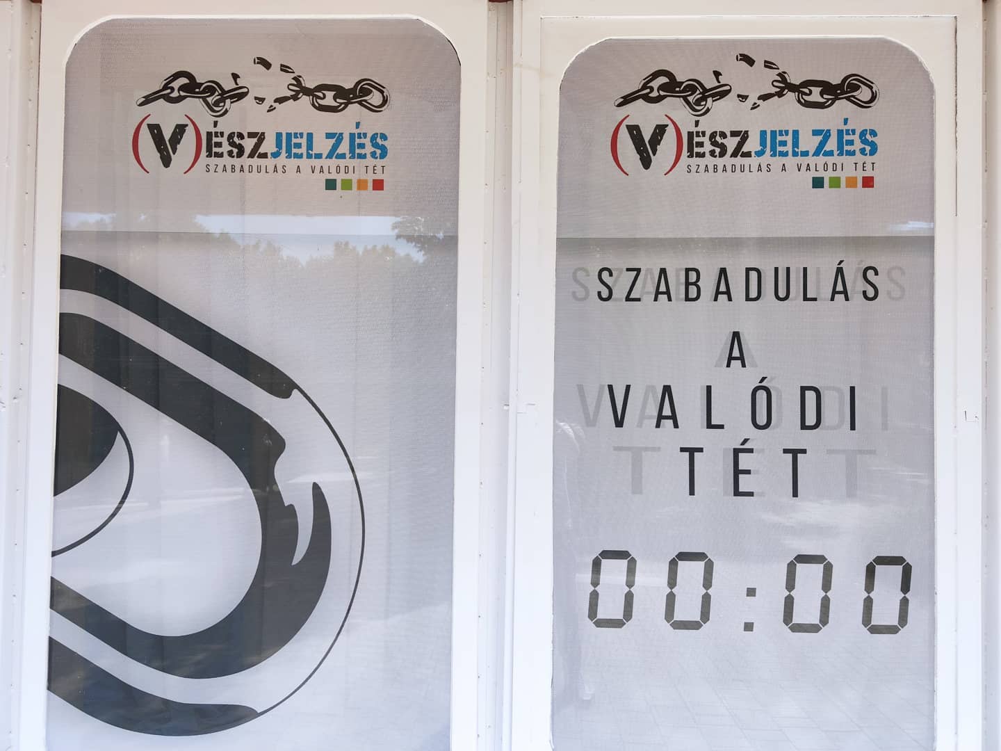 (V)ÉSZJELZES...