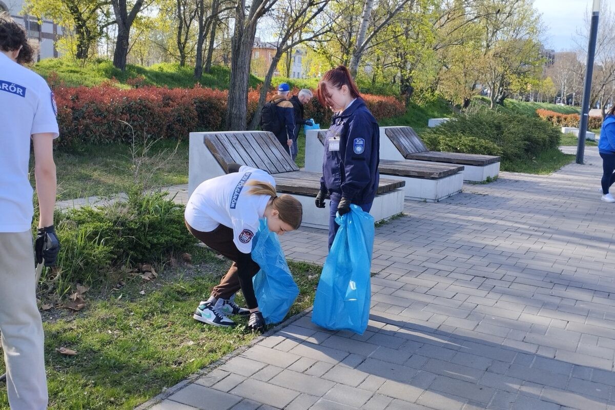 (notitle)